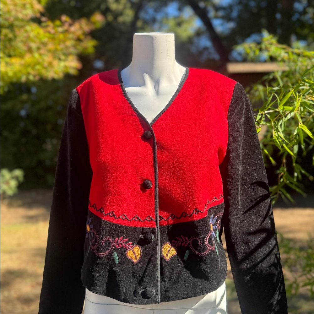Vintage Cropped Wool Embroidered Jacket